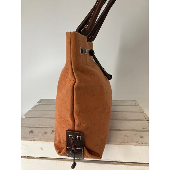 DOONEY & BOURKE VINTAGE LARGE CANVAS SIGNATURE SHOULDER BAG - Picture 3 of 16